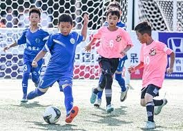 MLB》遭强袭球爆头倒地吓坏全场 运动家胜投王脸部骨折将开刀