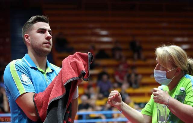 队团结与发 队团结与发